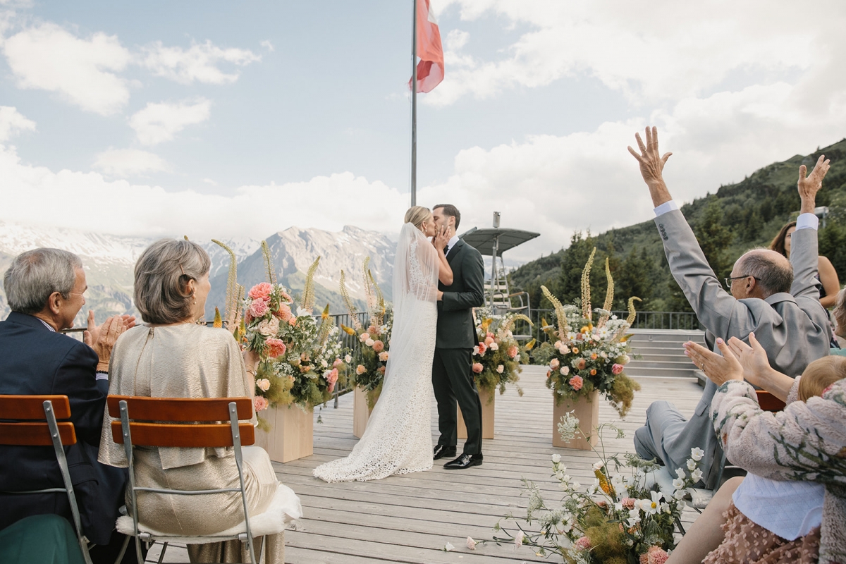 Fleurs cérémonie Mariage Alpes Suisse 