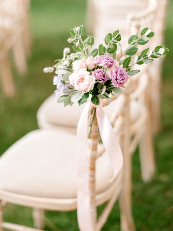 decor floral chaises mariage suisse